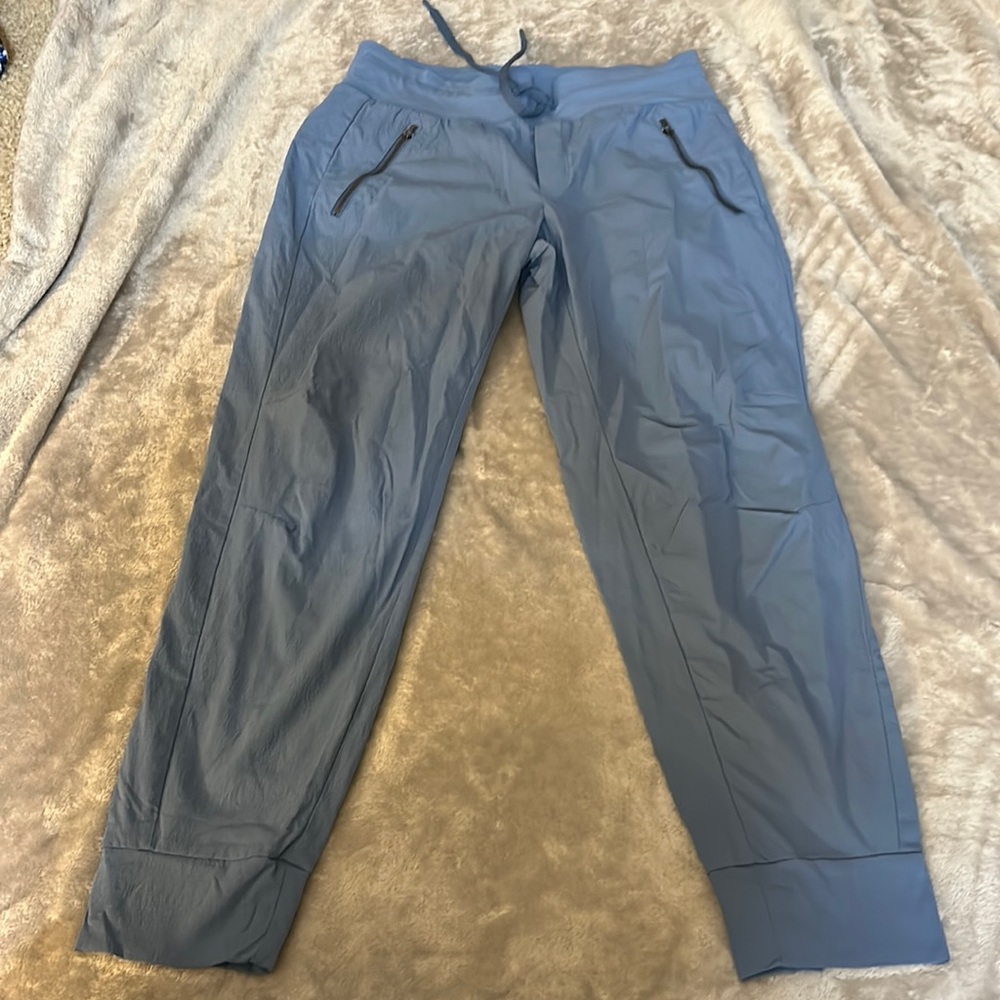 Athleta trekkie north jogger in light blue- 4 tall
